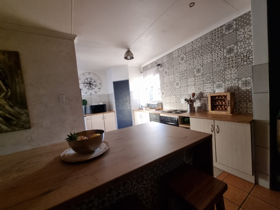5 Bedroom Property for Sale in Mooinooi North West